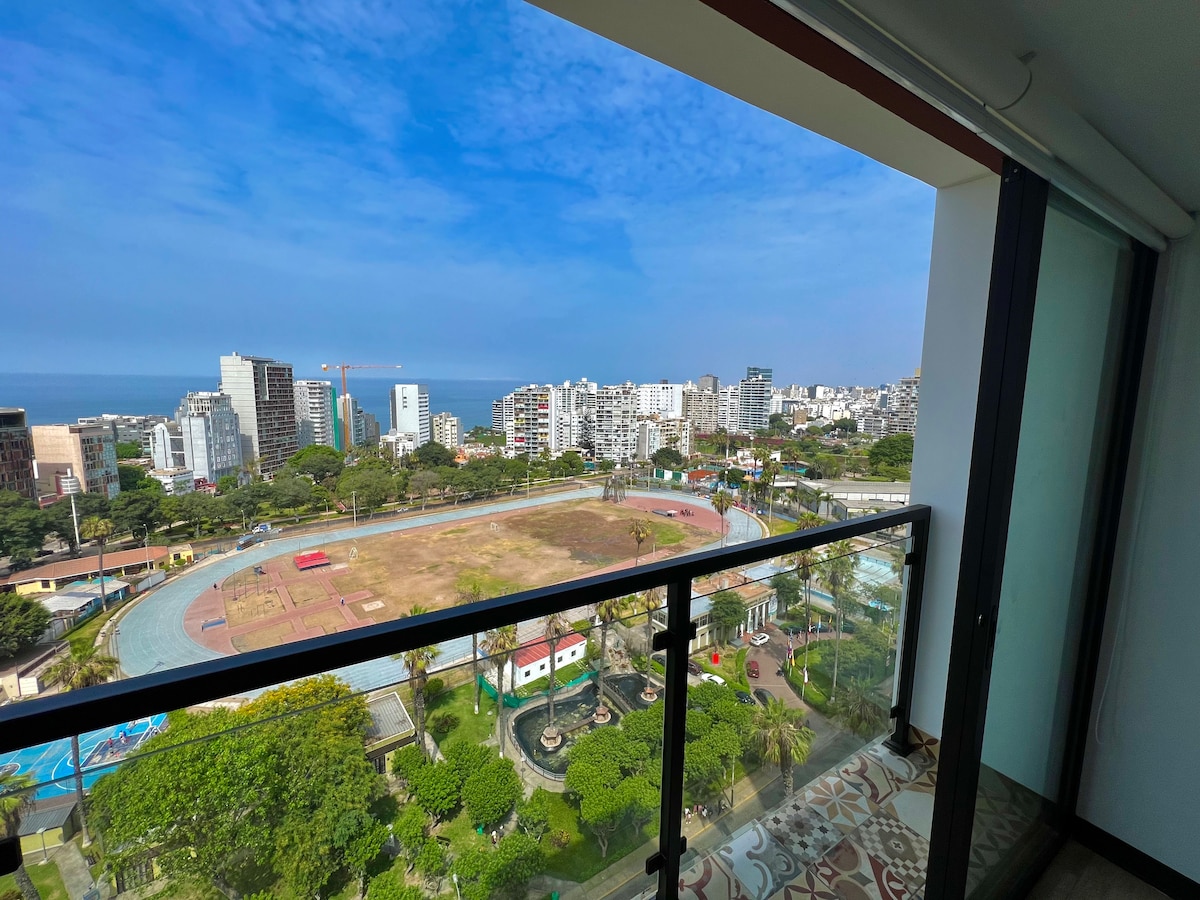 Beautiful apartment with ocean view, 18th floor! Condominiums for