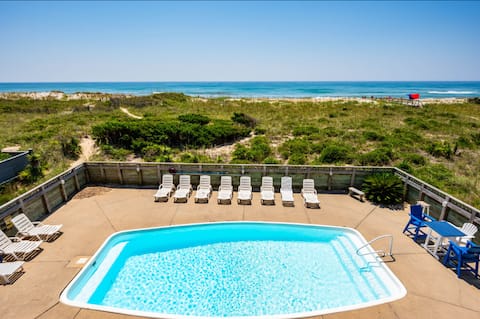 8BR Beachfront & Oceanfront w/HeatedPool & HotTub!