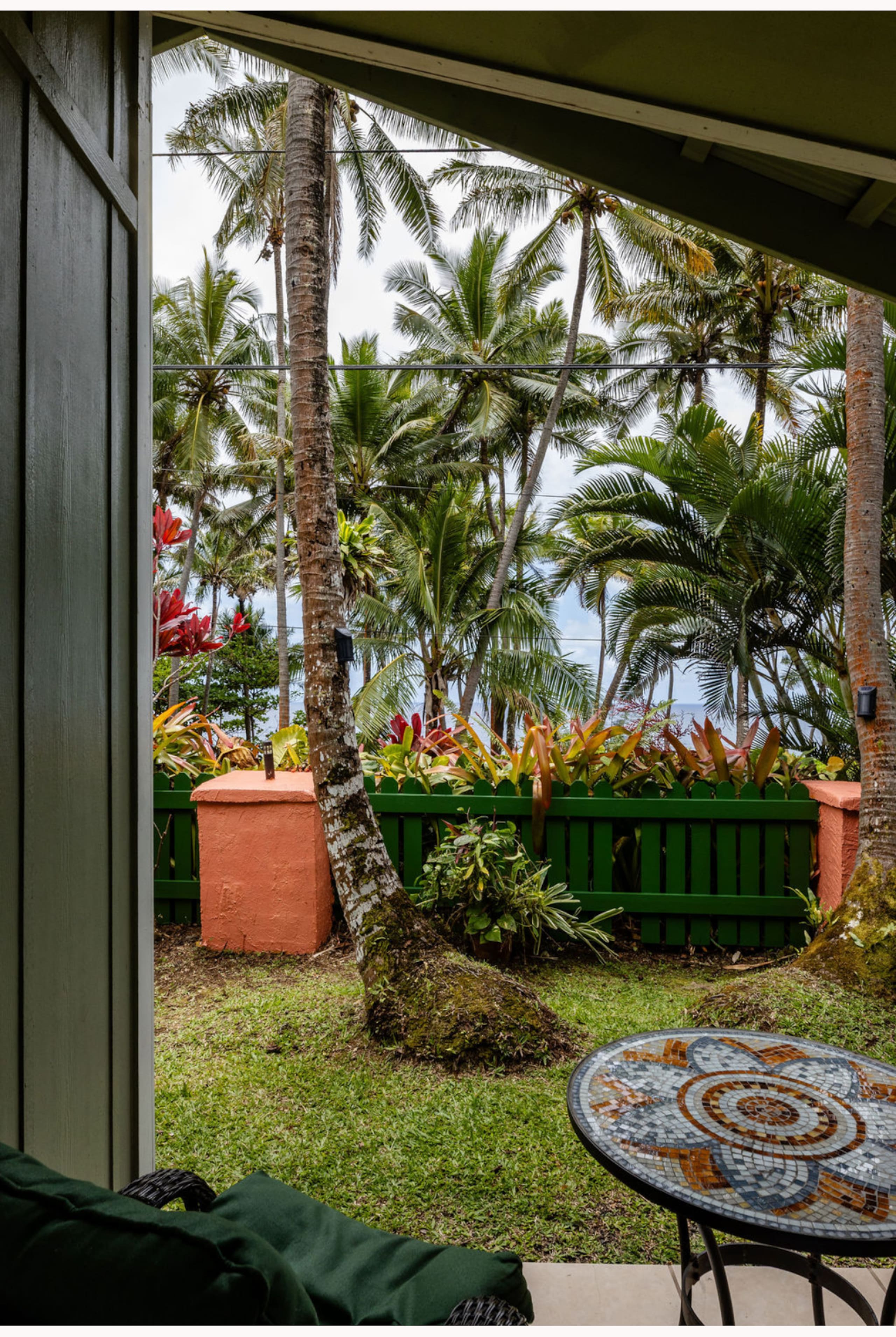 Whale House @ Kehena Beach-by lava fields/beaches - Image 22