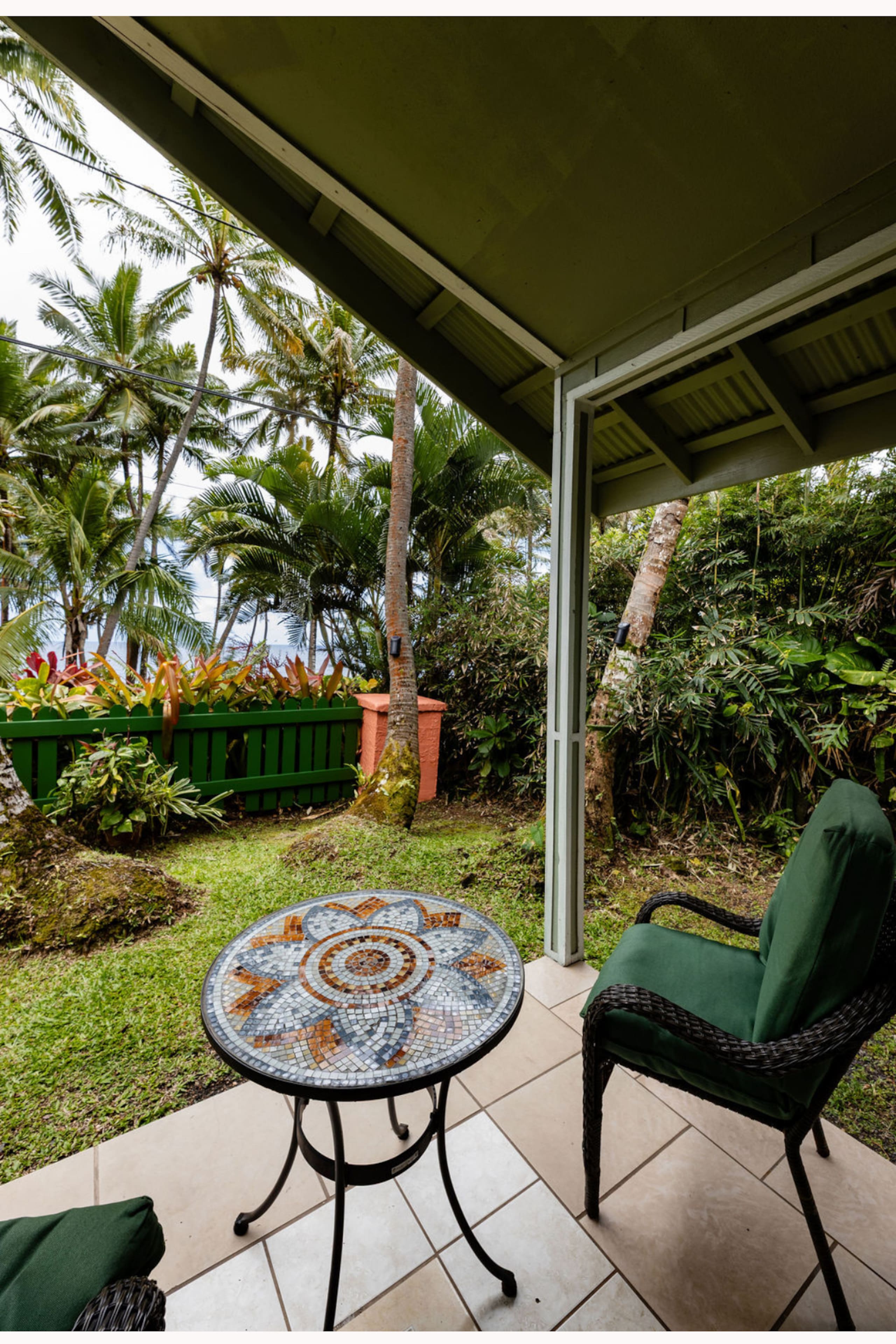 Whale House @ Kehena Beach-by lava fields/beaches - Image 25