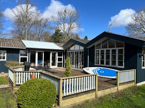 Lovely house at Sunds lake.