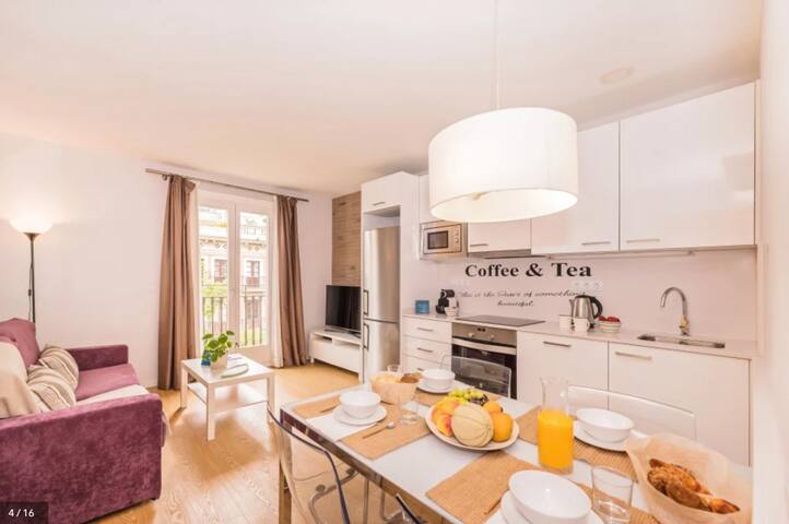 Great 2 Bedr flat 1 Bathr right next City Center! gallery image 3