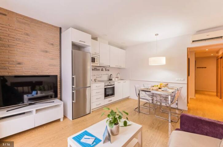 Great 2 Bedr flat 1 Bathr right next City Center! gallery image 5
