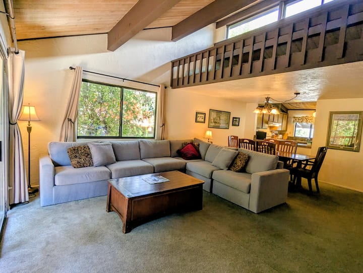 Three-bedroom Deluxe Townhouse Unit #40 By Snow Summit Townhouses - Big Bear Lake, CA