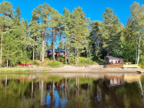 The River House
4 Bedrooms / Late check-out