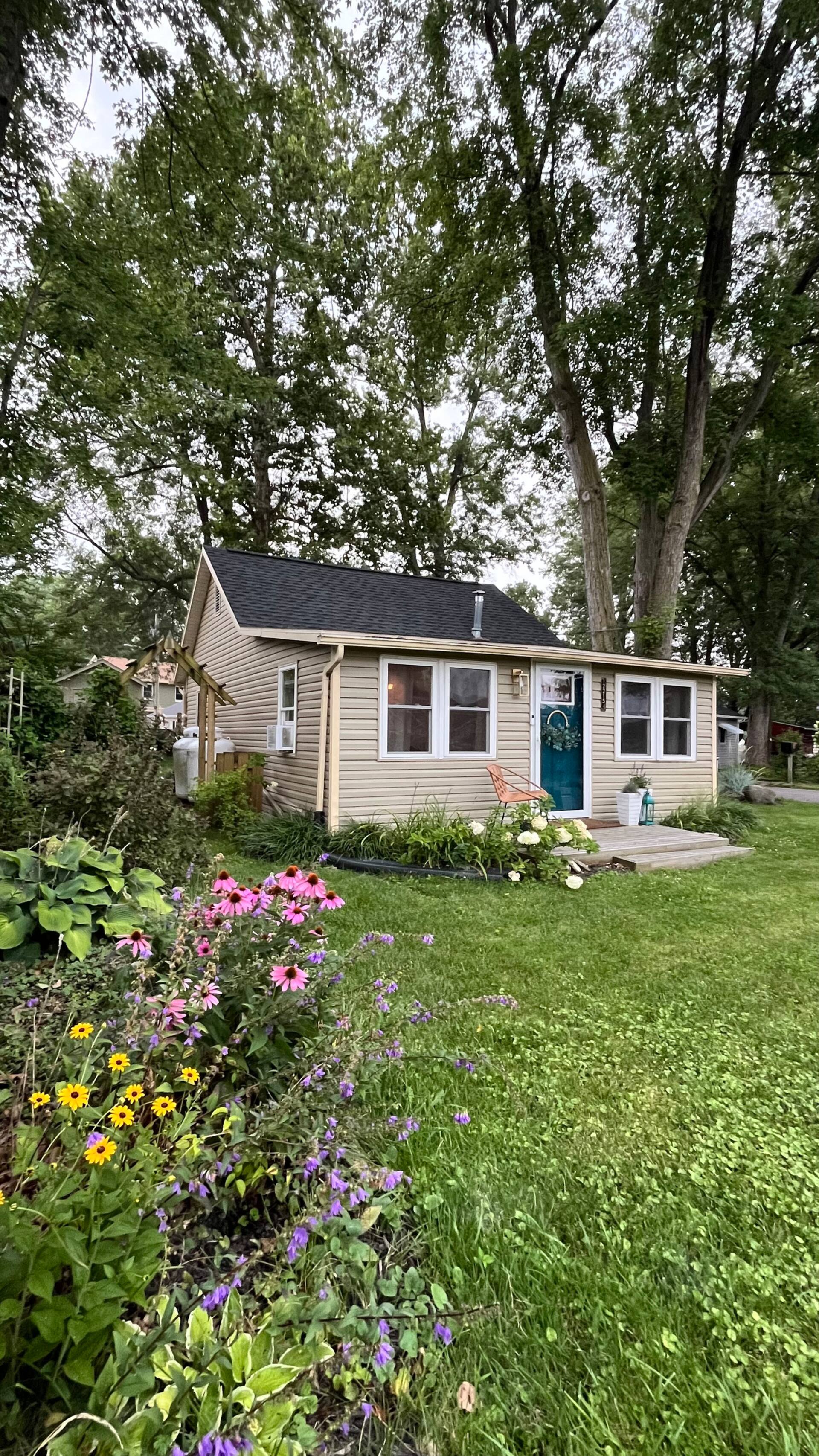 The Lake Cottage Retreat- A place to find rest