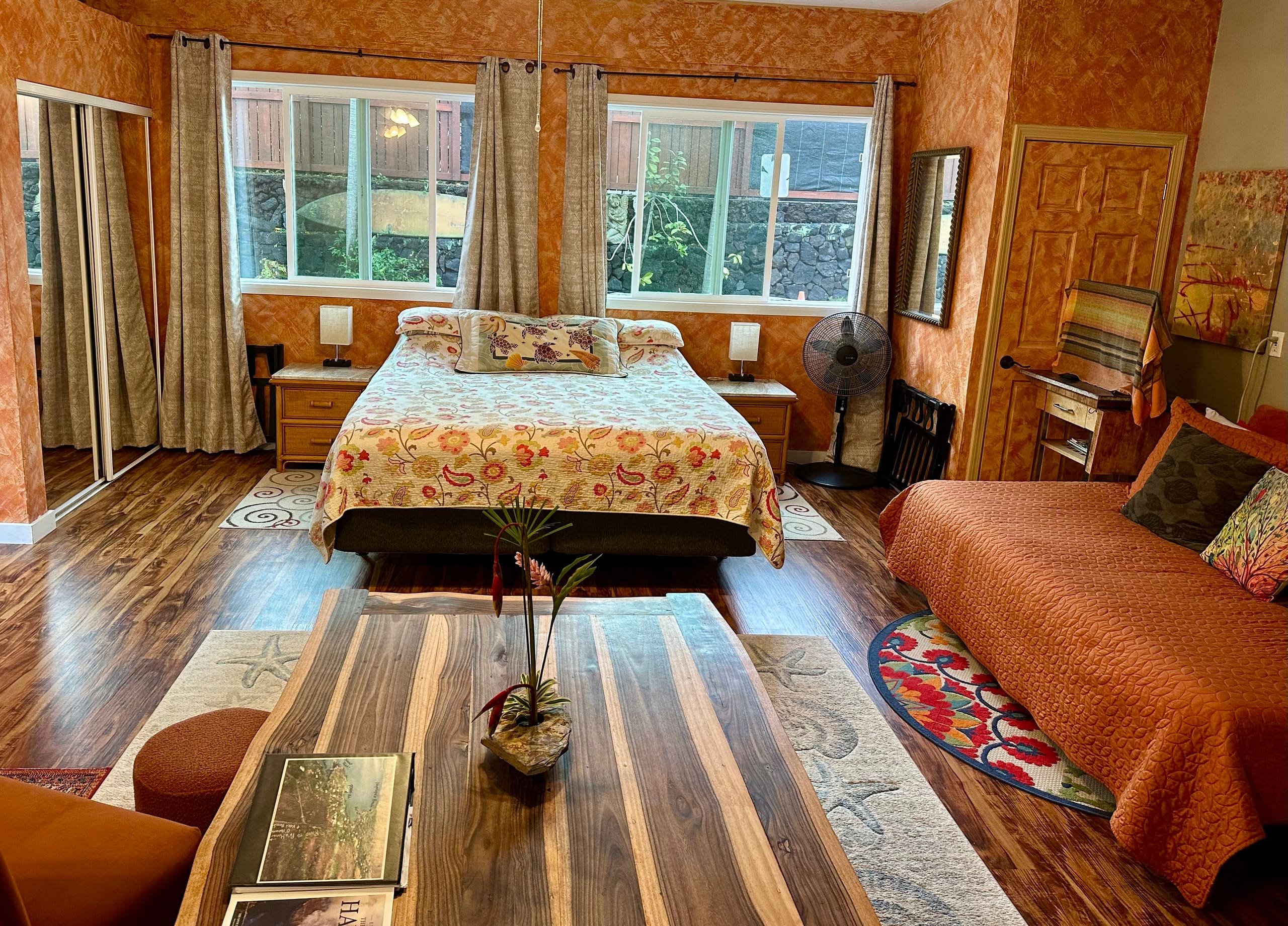Home in Kealakekua Bay · ★4.92 · 13 bedrooms · 4 beds · 2.5 baths - Photo 31