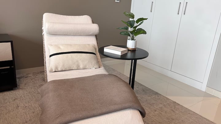 Cozy Stay With Golf View | Pool L Damac Hills Mall - Dubai