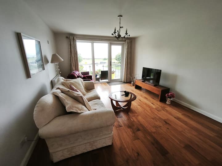 Salthill Sea View Apartment - Galway