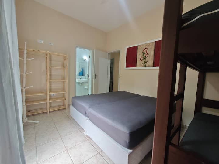 საძინებელი 1