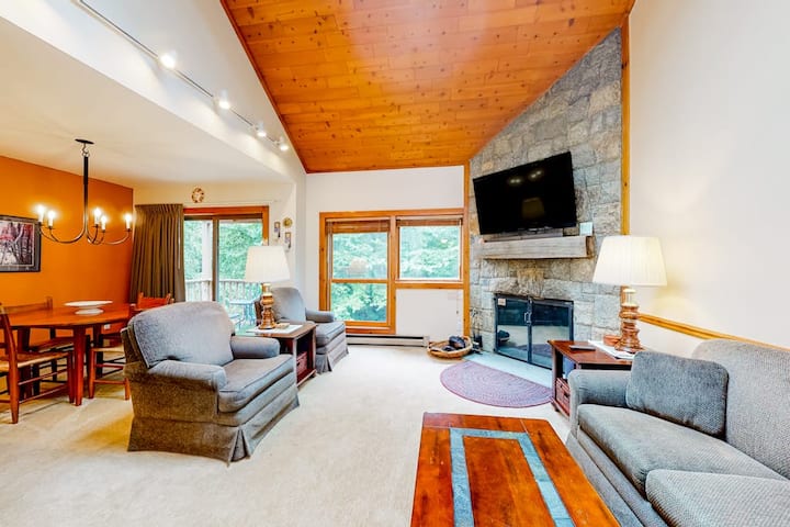 Walk-to-lift 2br With Pool, Hot Tub, Sauna, Gym - Killington, VT