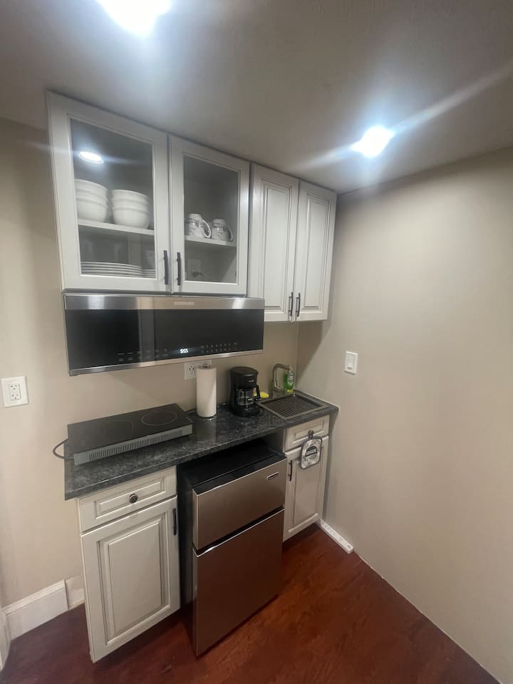 Small Studio In Quiet Area - Boston, MA