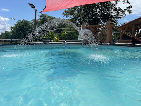 Top Airbnb: The beach house at El Combate in Pole Ojea