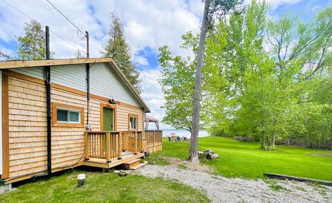 Waterfront Cottage near Perth, Beside Boat Launch!