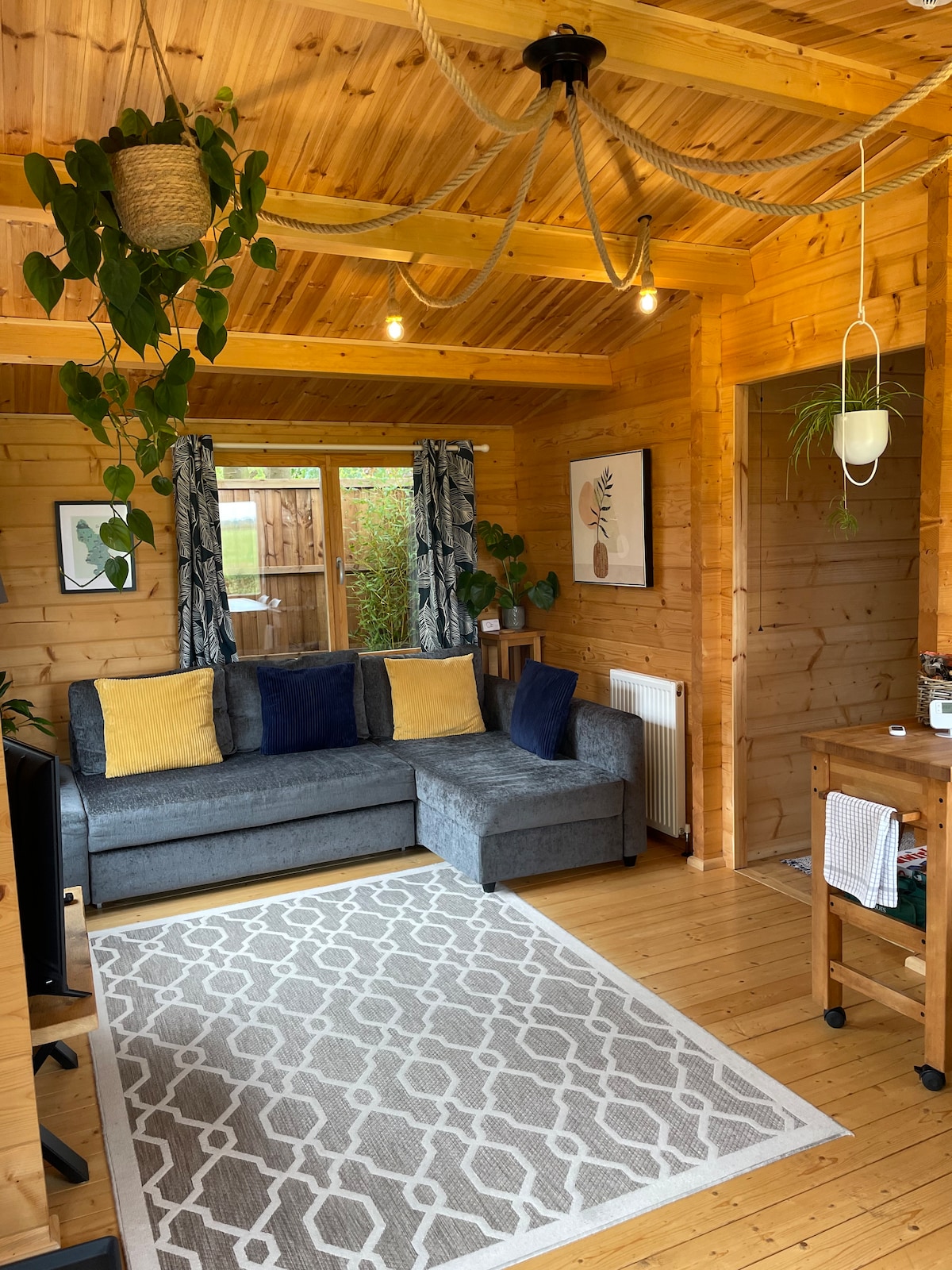 Top Airbnb: The cabin @ white cottage in Amber Valley