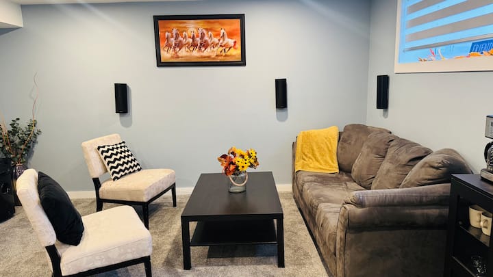 Entire Basement Suite - Chestermere