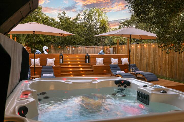 6 Bedroom Villa | Pool | Hot Tub | Party Cabana gallery image 2