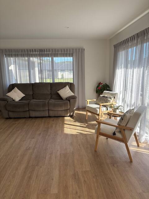 New spacious modern family home in Maunu