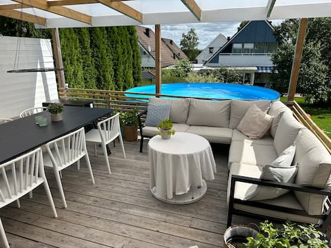 Large villa with pool and trampoline