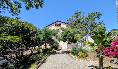 Retreat for groups and families near Barcelona