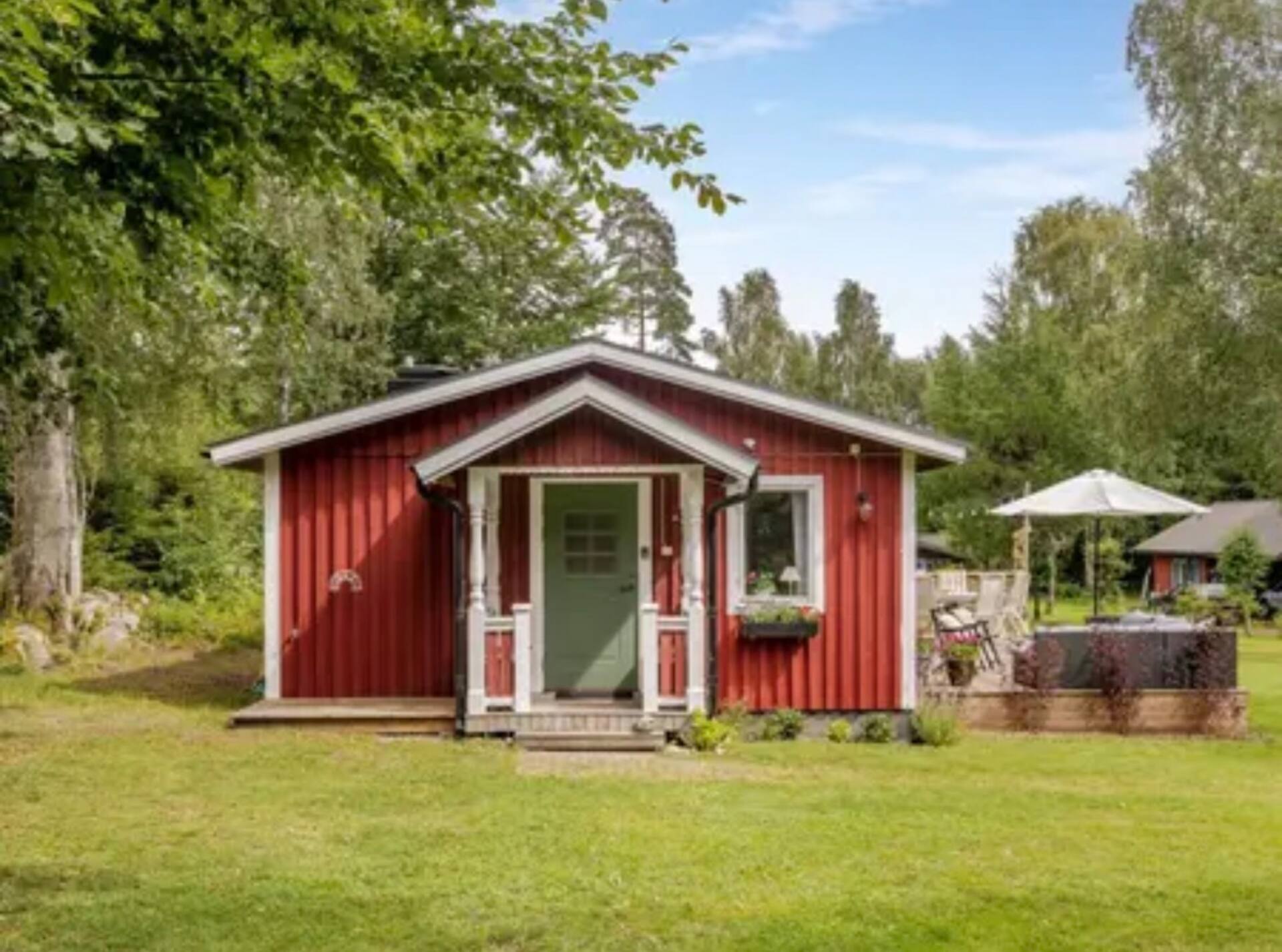 Family-friendly accommodation by Lake Bolmen – close to swimming & nature