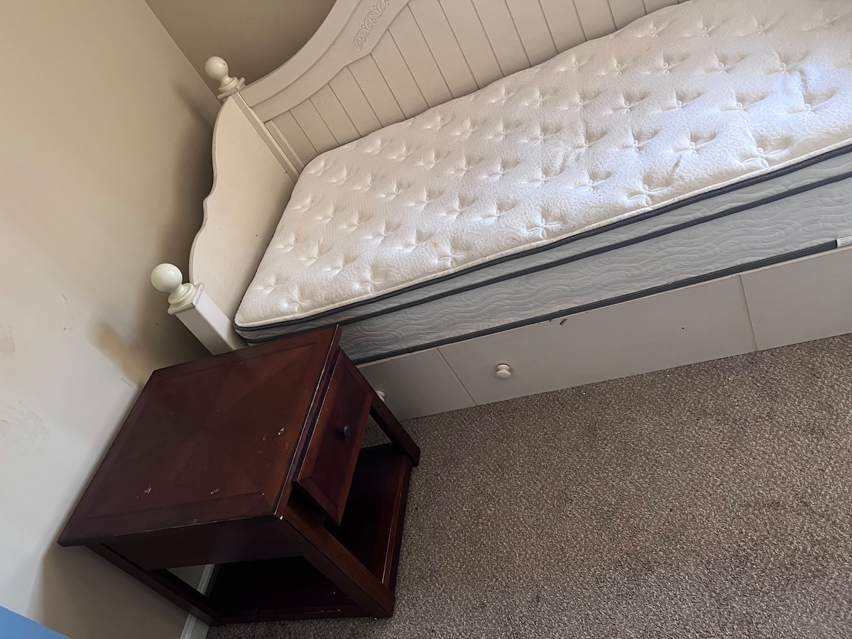 Comfy and good Vives house