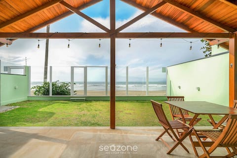House on the beachfront of Perequê SC AAF378