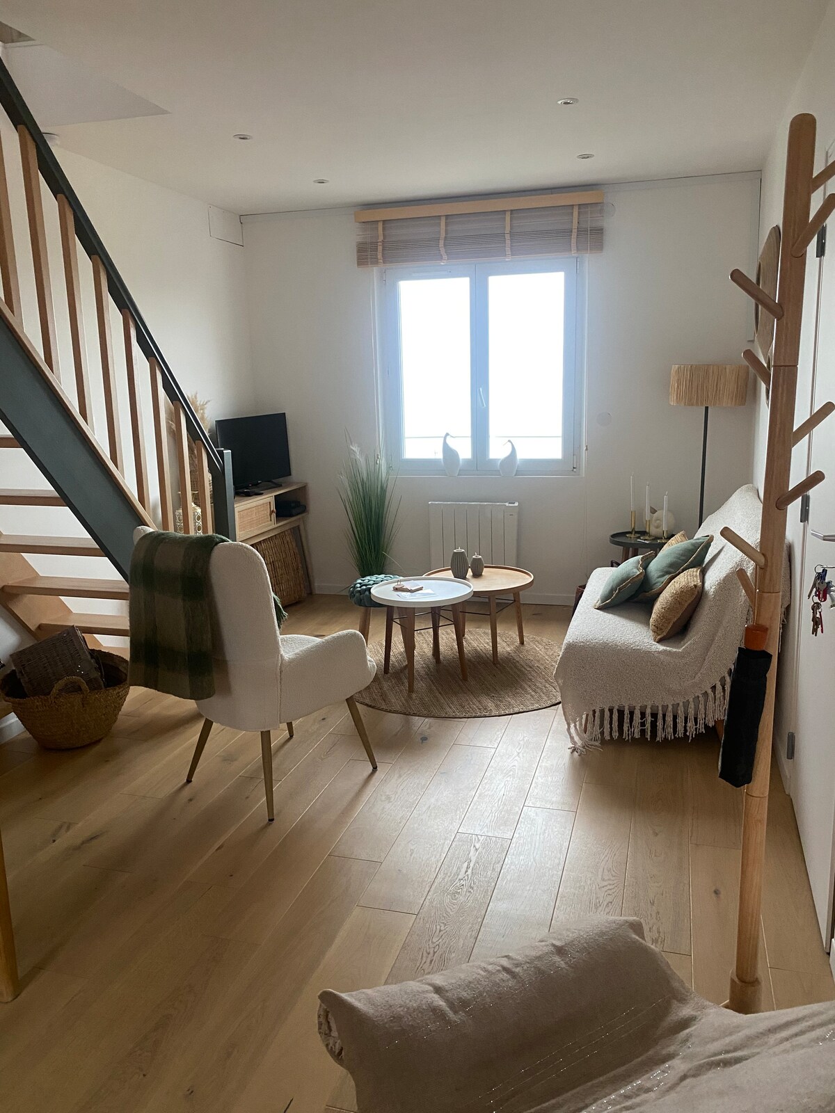 Popular Airbnb listing: Isa Sea Duplex with Sea View in Ault