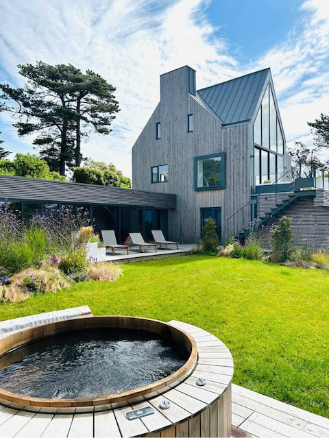 Brittany/Villa/Sea View/Pool/Sauna/Hot Bath