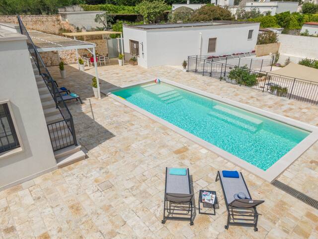 Spacious Ostuni 3 bed villa, pool, fenced & BBQ gallery image 5