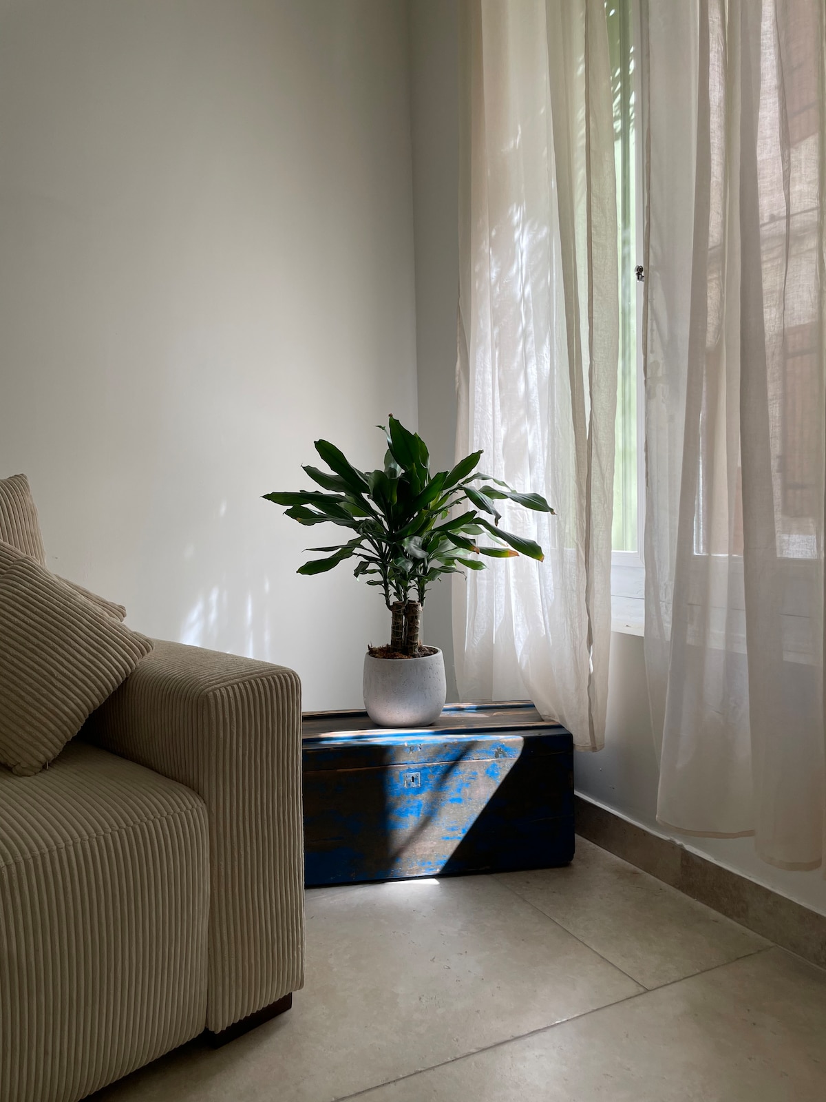 Top performing Airbnb: Charming townhouse with outdoor courtyard in Arles