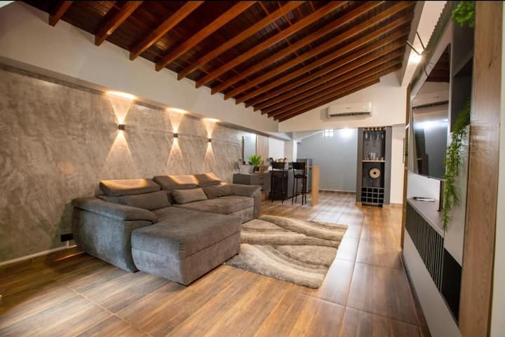 Loft En Laureles Con Bañera, Balcón, Piscina Y Gym - Medellín