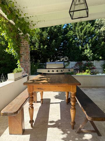 Large family home gallery image 4