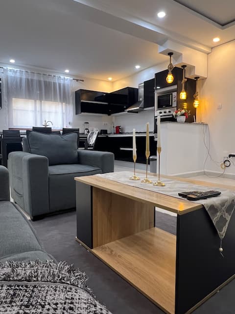Sunny 4-room apartment - Algiers, Algeria