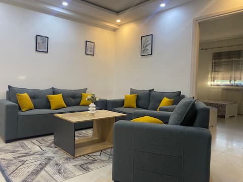Sunny 4-room apartment - Algiers, Algeria