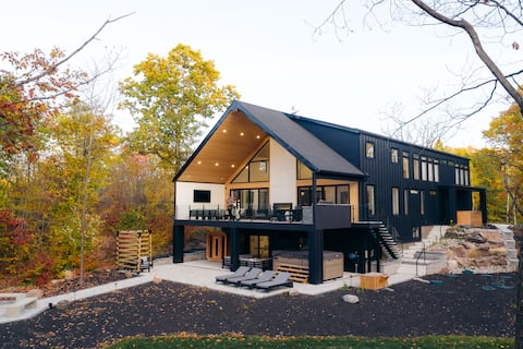 Eco Bay Chalet Year Round Group Stay in Muskoka