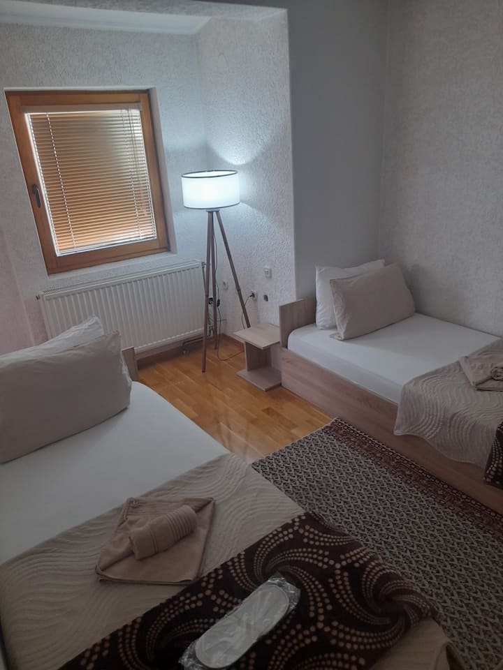 Dhomë gjumi 2