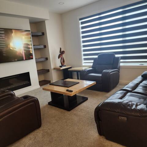 SageCreek 4 Bedrooms Executive gallery image 3