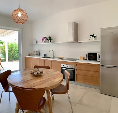 Top Airbnb: Villa Marcella 2 • Private garden • 50 m from the sea a Racale