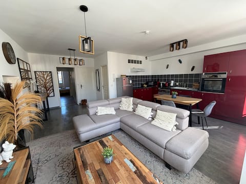 Successful Airbnb property: Hypercentre with castle view in Vaison La Romaine