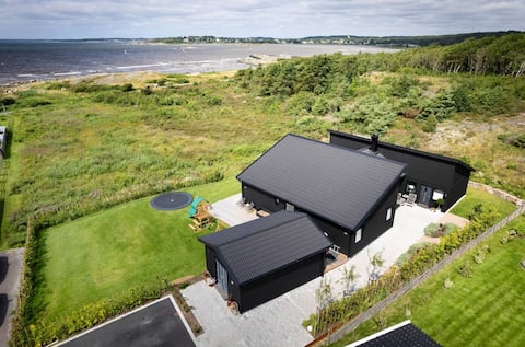 Newly built beachside villa with hot tub and infrared sauna