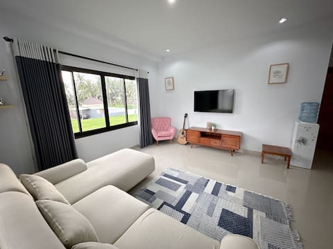 2 BR studio suite near Bali Zoo and Ubud