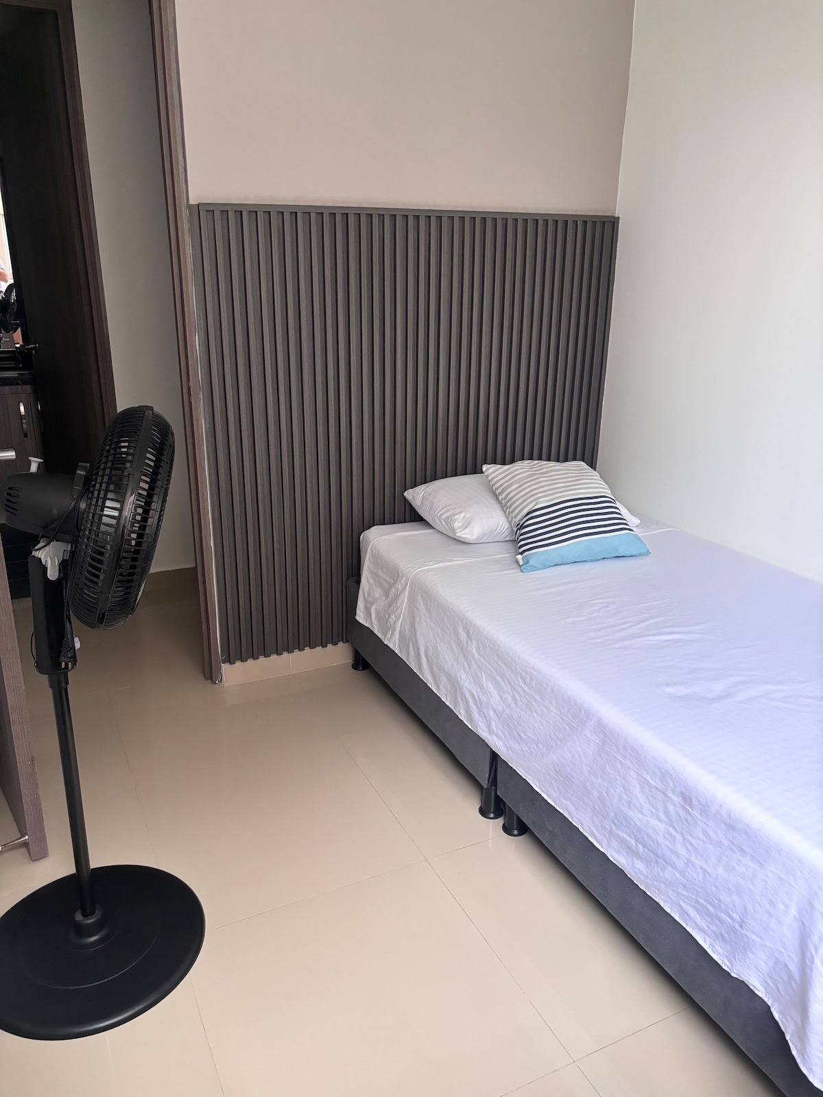 غرفة النوم 2