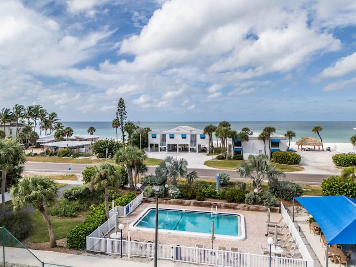 Flip-flops Required | 2br Bayside Beach Escape - Longboat Key, FL