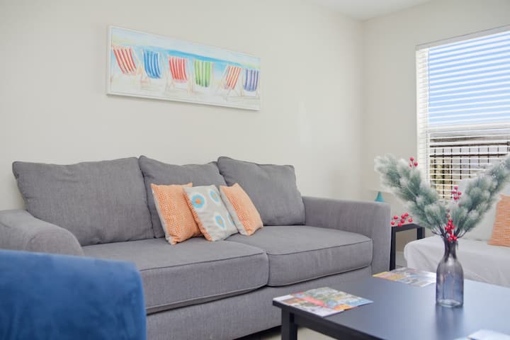 Cozy Family Stay · Near Beach · Free Parking - Fort Lauderdale, FL