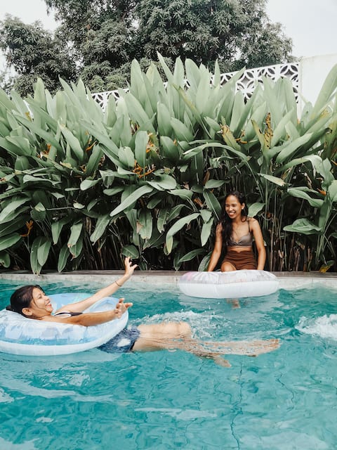 Villa Home | 7 Rooms | up to 40 Pax | Pet Friendly