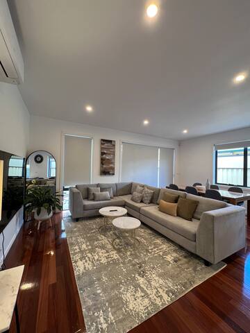 Sunshine Haven 1.0 gallery image 3