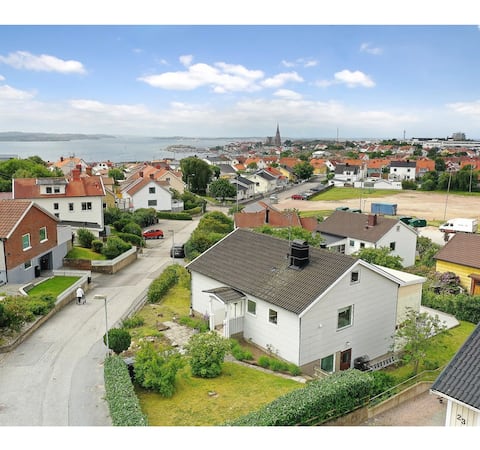 Spacious villa in central Lysekil