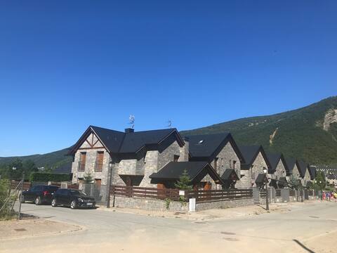 Chalet in the Aragonese Pyrenees