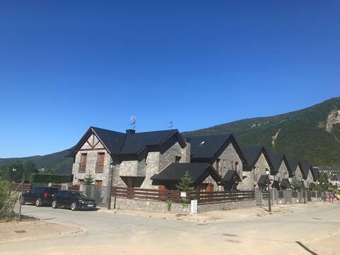 Chalet in the Aragonese Pyrenees